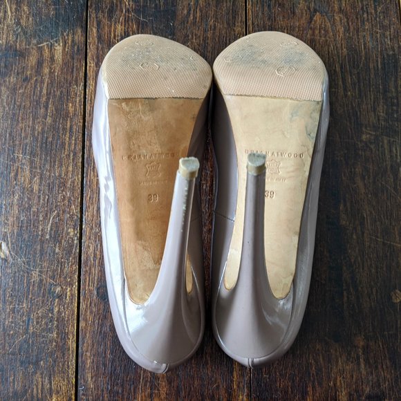 Brian Atwood Maniac Taupe Leather Pumps - Picture 6 of 6